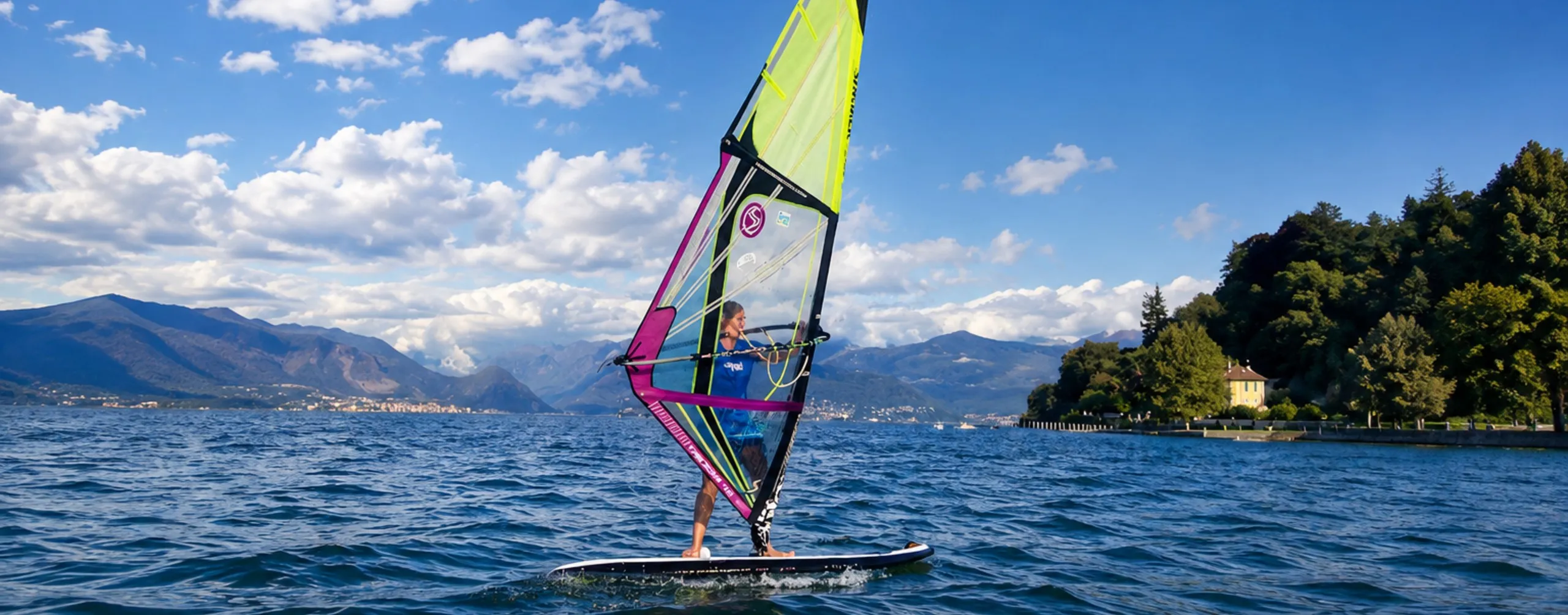Lezione Privata principianti prima esperienza prova di Windsurf sul Lago Maggiore
